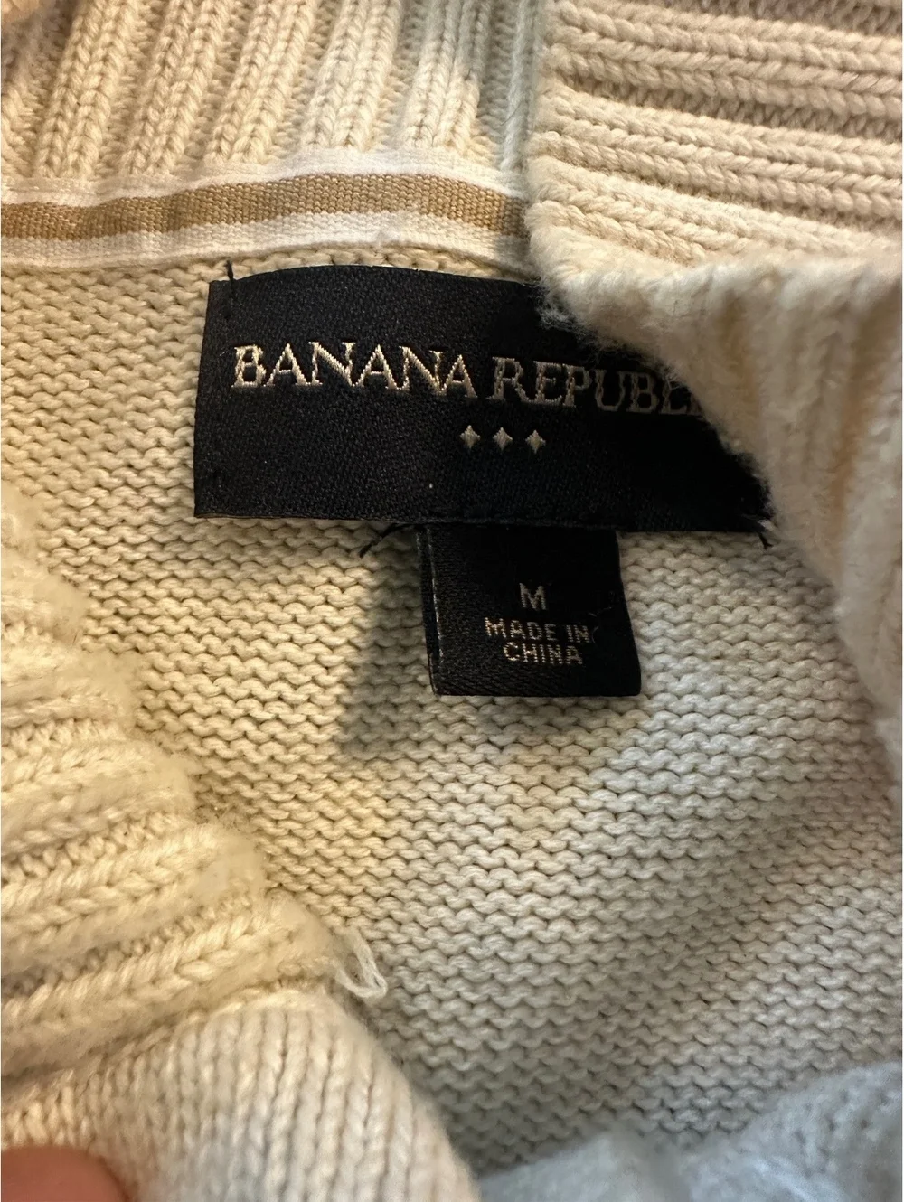 Banana Republic~Pullover Sweater~Mens Medium~cream~Button Neck Pockets~Cotton